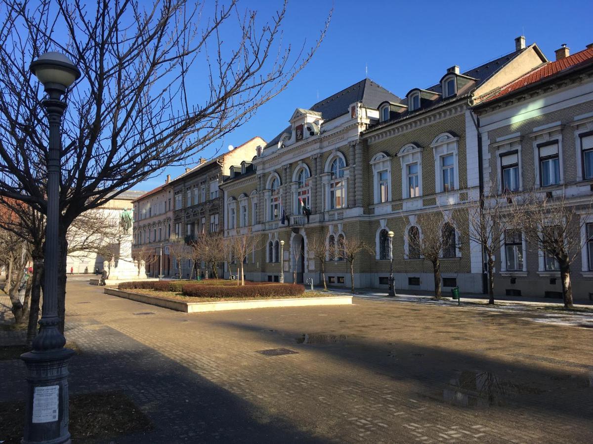 Czingu-Lak Lejlighed Miskolc Eksteriør billede