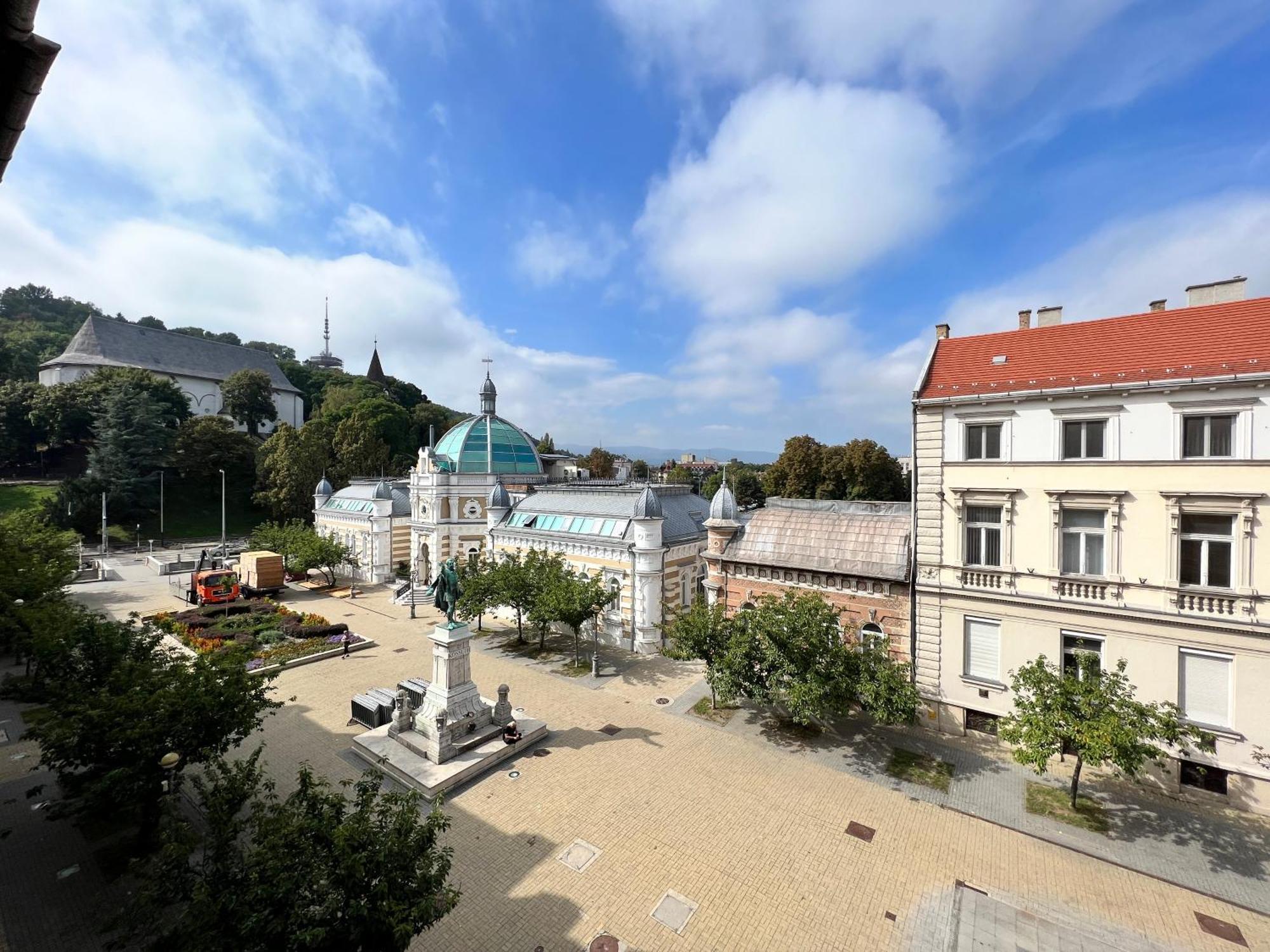 Czingu-Lak Lejlighed Miskolc Eksteriør billede